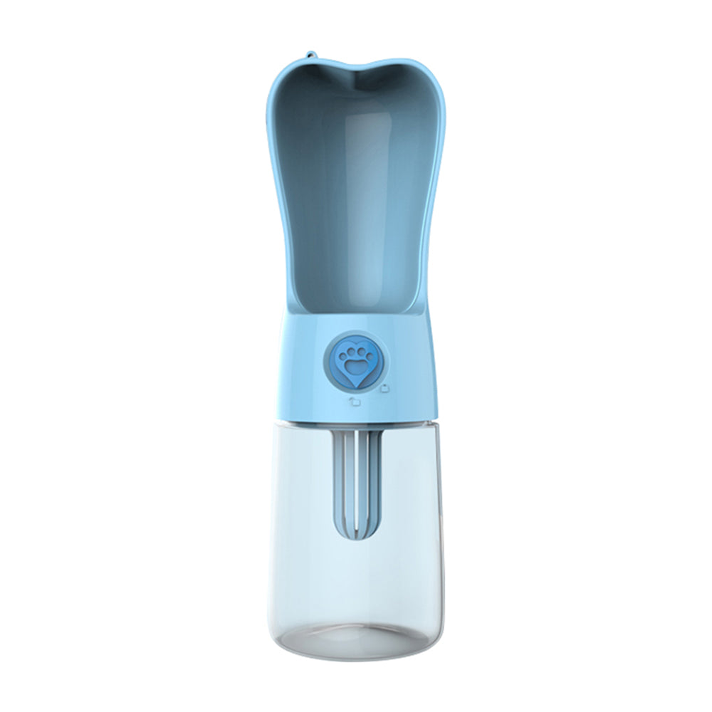 Give your pet fresh water wherever life takes you