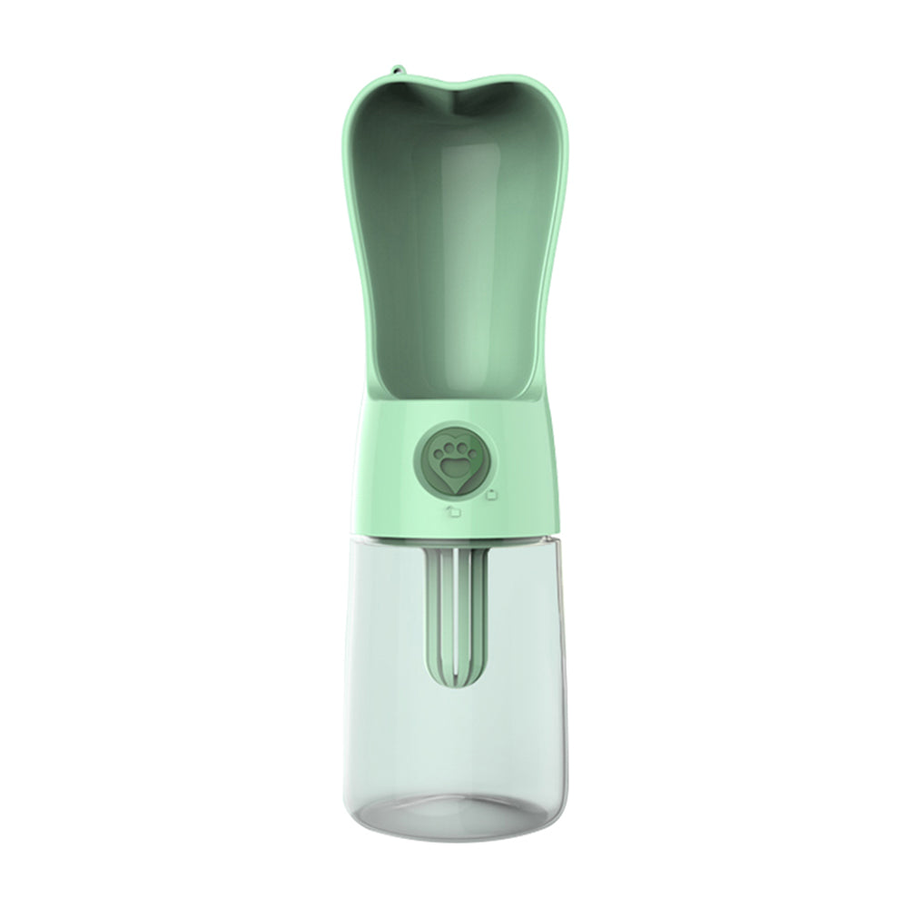 Give your pet fresh water wherever life takes you